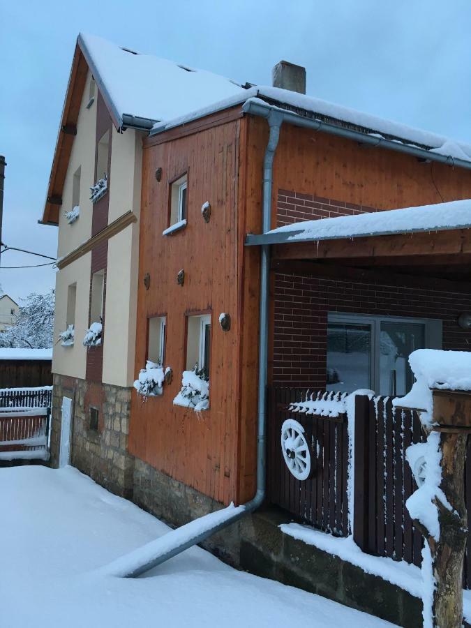 Ubytování U Rybníčka Arnoltice u Decina Exterior foto